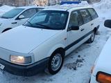 Volkswagen Passat 1993 года за 1 800 000 тг. в Костанай – фото 2