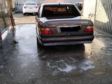 Mercedes-Benz E 220 1994 года за 1 900 000 тг. в Алматы – фото 4