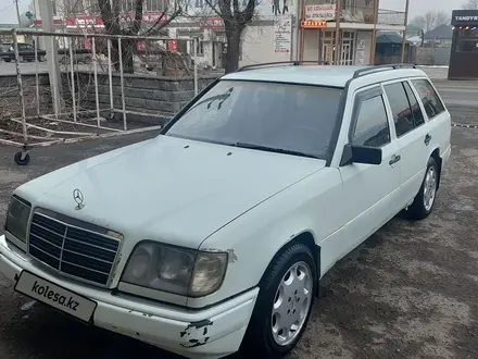 Mercedes-Benz E 220 1995 года за 1 800 000 тг. в Алматы – фото 3