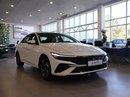 Hyundai Elantra Luxe 2024 года за 14 390 000 тг. в Астана