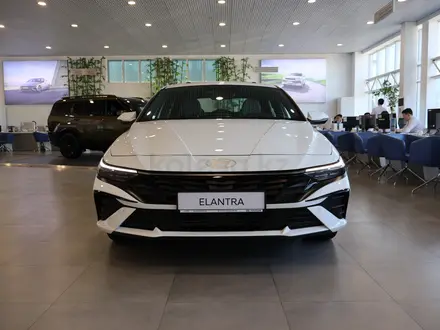 Hyundai Elantra Luxe 2024 года за 14 390 000 тг. в Астана – фото 2