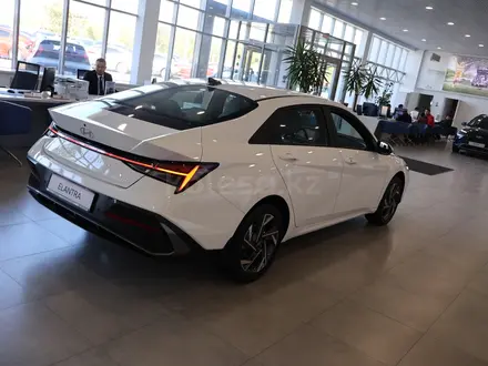 Hyundai Elantra Luxe 2024 года за 14 390 000 тг. в Астана – фото 6