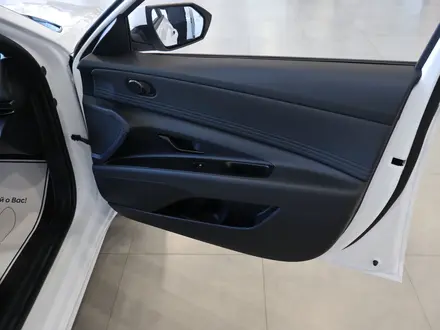 Hyundai Elantra Luxe 2024 года за 14 390 000 тг. в Астана – фото 9