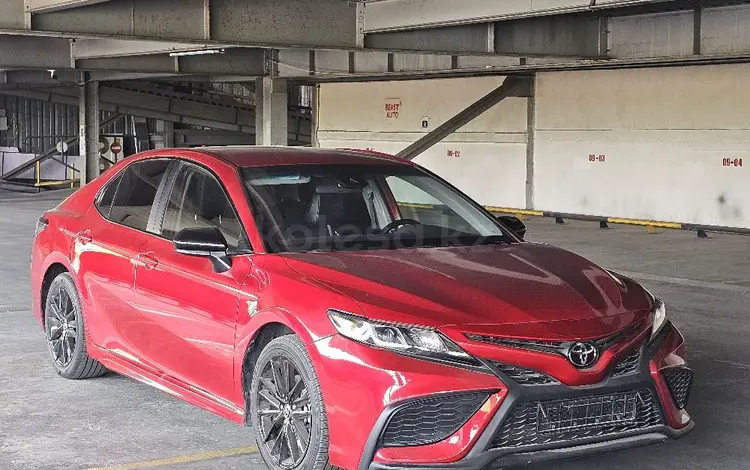 Toyota Camry 2021 года за 12 500 000 тг. в Алматы