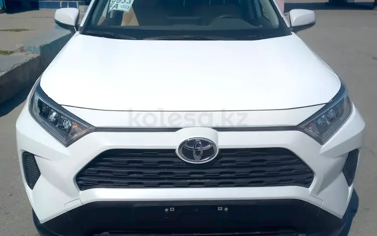 Toyota RAV4 2023 года за 17 500 000 тг. в Семей