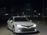 Toyota Camry 2019 года за 9 300 000 тг. в Атырау