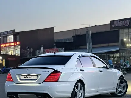 Mercedes-Benz S 550 2006 годаүшін8 000 000 тг. в Алматы