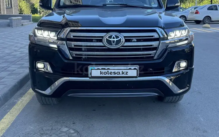Toyota Land Cruiser 2017 года за 34 000 000 тг. в Астана