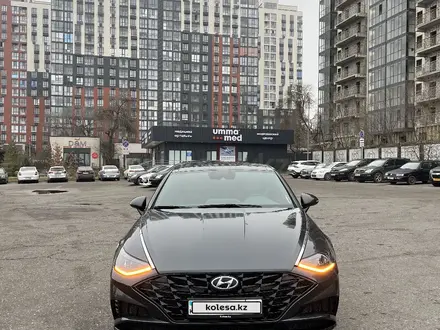 Hyundai Sonata 2020 года за 11 000 000 тг. в Алматы – фото 3