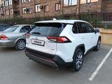 Toyota RAV4 2021 годаүшін15 900 000 тг. в Актобе – фото 2