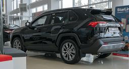 Toyota RAV4 Prestige 2025 года за 20 990 000 тг. в Жезказган – фото 3