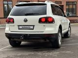Volkswagen Touareg 2008 года за 6 490 000 тг. в Кокшетау – фото 4
