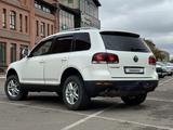 Volkswagen Touareg 2008 года за 6 490 000 тг. в Кокшетау – фото 3