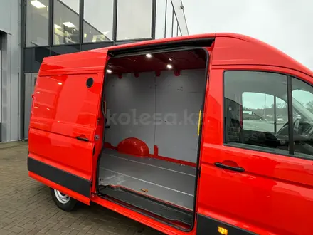 Volkswagen Crafter 2020 года за 15 600 000 тг. в Алматы – фото 3