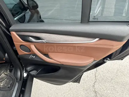 BMW X5 2017 года за 17 500 000 тг. в Караганда – фото 18