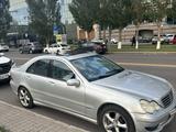 Mercedes-Benz C 230 2006 годаfor4 000 000 тг. в Астана – фото 3