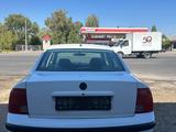 Volkswagen Passat 1999 года за 1 450 000 тг. в Тараз – фото 3