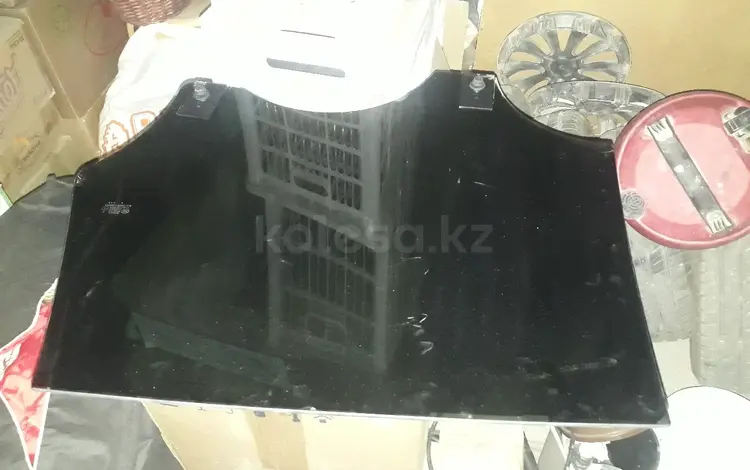 Стекло боковое за 40 000 тг. в Алматы