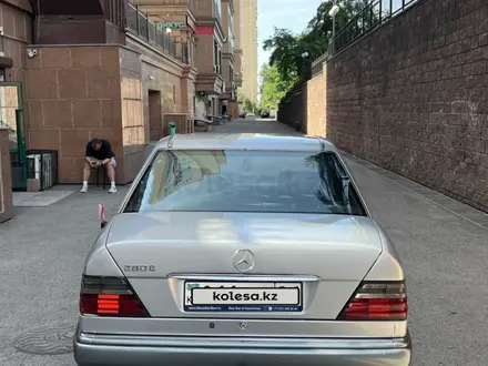 Mercedes-Benz E 320 1995 года за 2 650 000 тг. в Алматы – фото 5