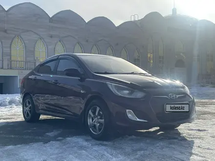 Hyundai Solaris 2011 года за 3 700 000 тг. в Уральск – фото 3