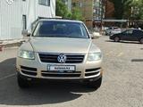 Volkswagen Touareg 2005 годаүшін3 850 000 тг. в Караганда – фото 2
