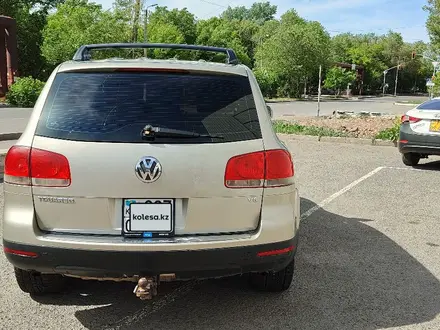 Volkswagen Touareg 2005 года за 3 850 000 тг. в Караганда – фото 7