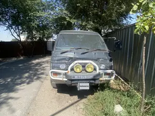 Mitsubishi Delica