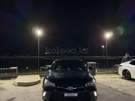 Toyota Camry 2017 года за 7 200 000 тг. в Актау – фото 2