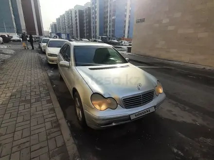 Mercedes-Benz C 240 2002 года за 3 000 000 тг. в Алматы – фото 5