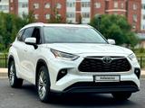 Toyota Highlander 2023 года за 31 000 000 тг. в Астана – фото 3