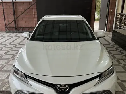 Toyota Camry 2019 года за 15 700 000 тг. в Кызылорда – фото 2