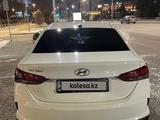 Hyundai Accent 2021 годаfor6 400 000 тг. в Астана – фото 3