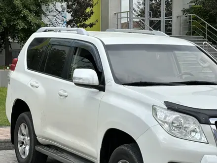 Toyota Land Cruiser Prado 2013 года за 14 350 000 тг. в Актобе – фото 10
