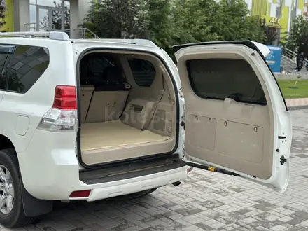 Toyota Land Cruiser Prado 2013 года за 14 350 000 тг. в Актобе – фото 20
