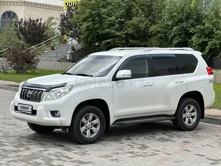 Toyota Land Cruiser Prado 2013 года за 14 350 000 тг. в Актобе