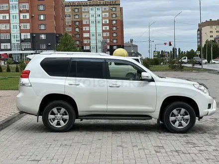 Toyota Land Cruiser Prado 2013 года за 14 350 000 тг. в Актобе – фото 7