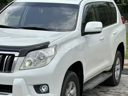 Toyota Land Cruiser Prado 2013 года за 14 350 000 тг. в Актобе – фото 9