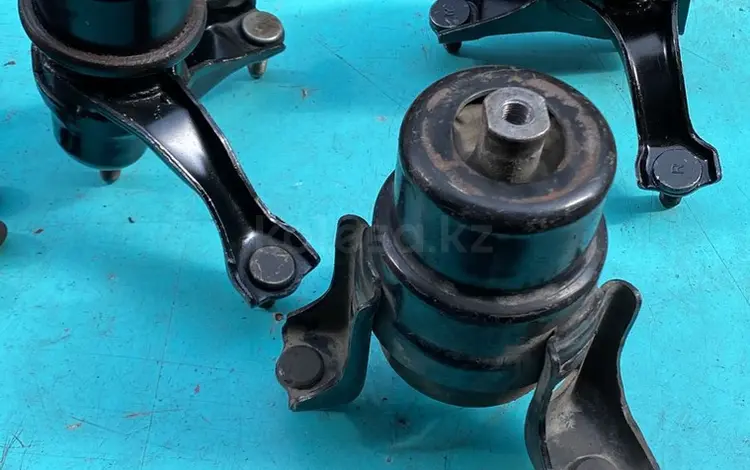 Подушка двигателя и АКПП на Toyota Camry 50 за 10 000 тг. в Алматы