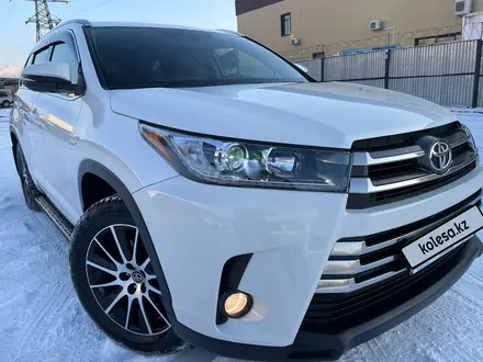 Toyota Highlander 2018 года за 22 500 000 тг. в Алматы – фото 4