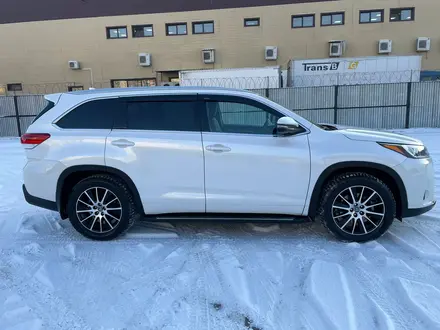 Toyota Highlander 2018 года за 22 500 000 тг. в Алматы – фото 8