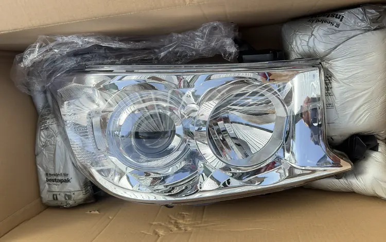 Фара левая правая Toyota Fortuner 2008-2010 рестайлинг за 35 000 тг. в Алматы