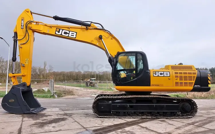 JCB  3 CX, 4 CX, Экскаватор гусеничный, мини погрузчик 2024 года в Туркестан