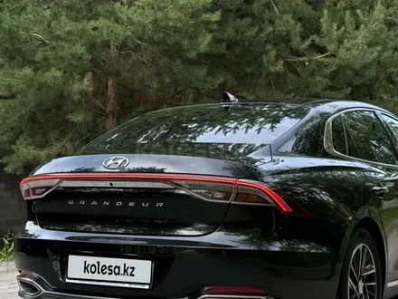 Hyundai Grandeur 2021 года за 14 200 000 тг. в Алматы – фото 9