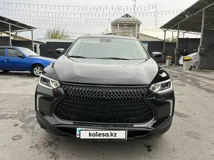 Chevrolet Tracker 2023 года за 10 000 000 тг. в Шымкент