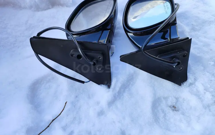 Зеркало заднего вида на Toyota RAV 4 за 20 000 тг. в Астана