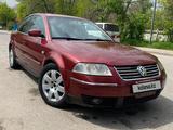 Volkswagen Passat 2002 годаүшін2 600 000 тг. в Алматы