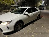 Toyota Camry 2015 года за 11 200 000 тг. в Алматы – фото 3