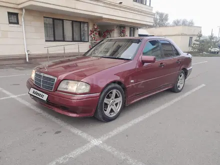 Mercedes-Benz C 200 1994 года за 2 000 000 тг. в Алматы