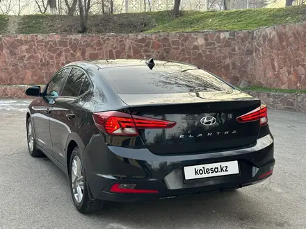 Hyundai Elantra 2019 года за 8 000 000 тг. в Тараз – фото 3