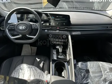 Hyundai Elantra 2022 года за 10 750 000 тг. в Атырау – фото 7